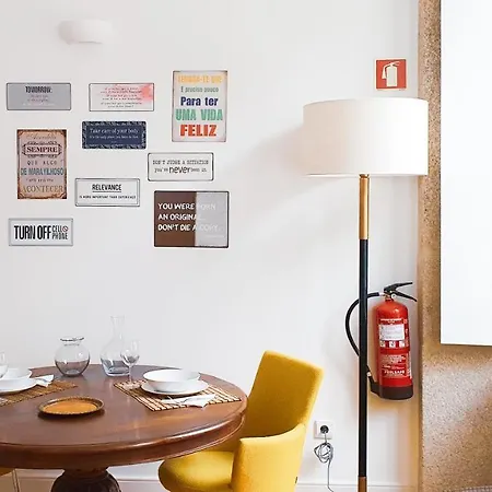 Stylish Flat In Iconic Pedestrian Street Oporto