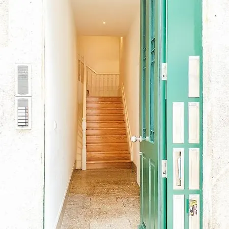 Stylish Flat In Iconic Pedestrian Street * Porto